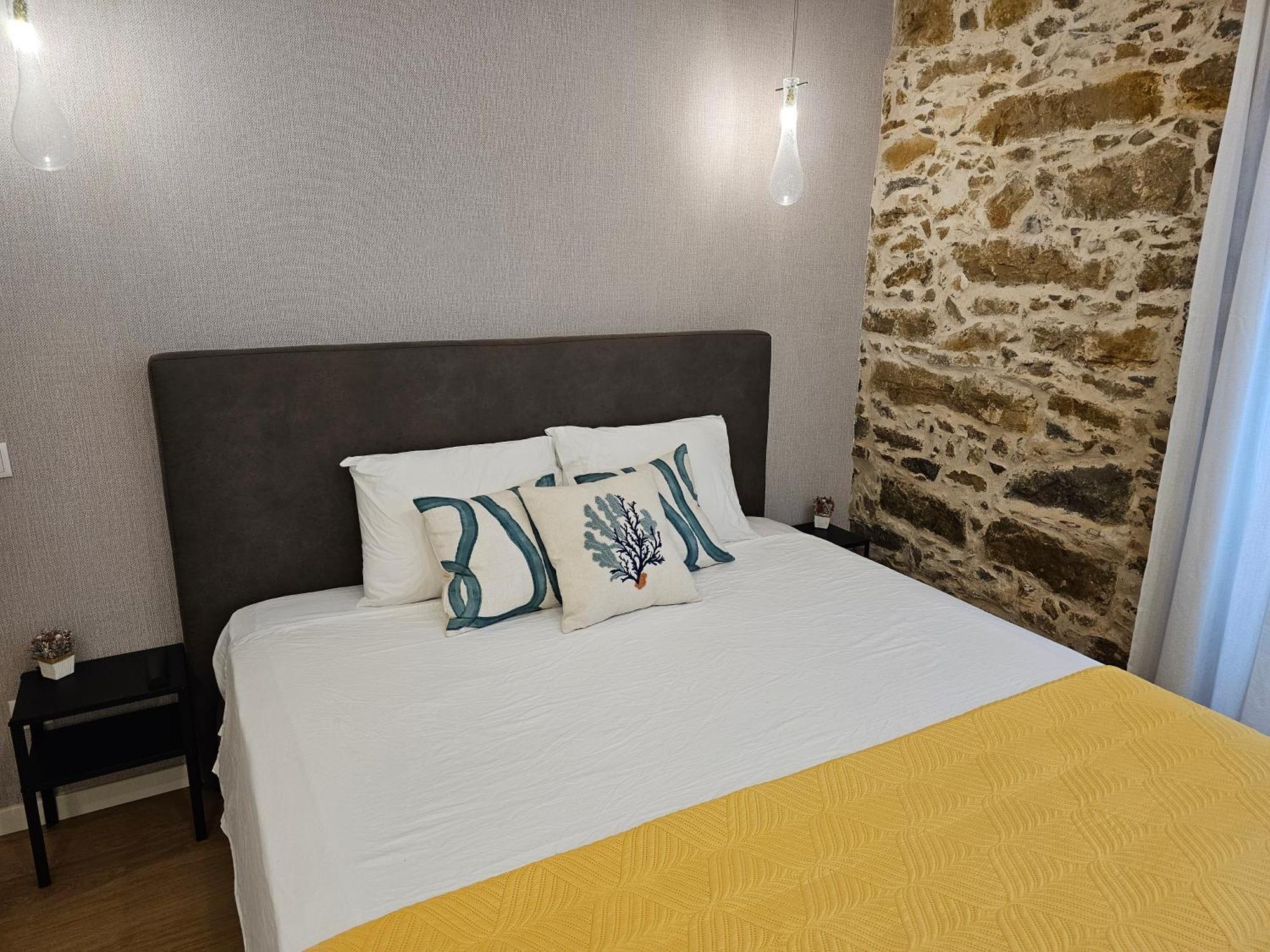 Surfsoul Guesthouse - Bed And Breakfast Peniche Exterior photo