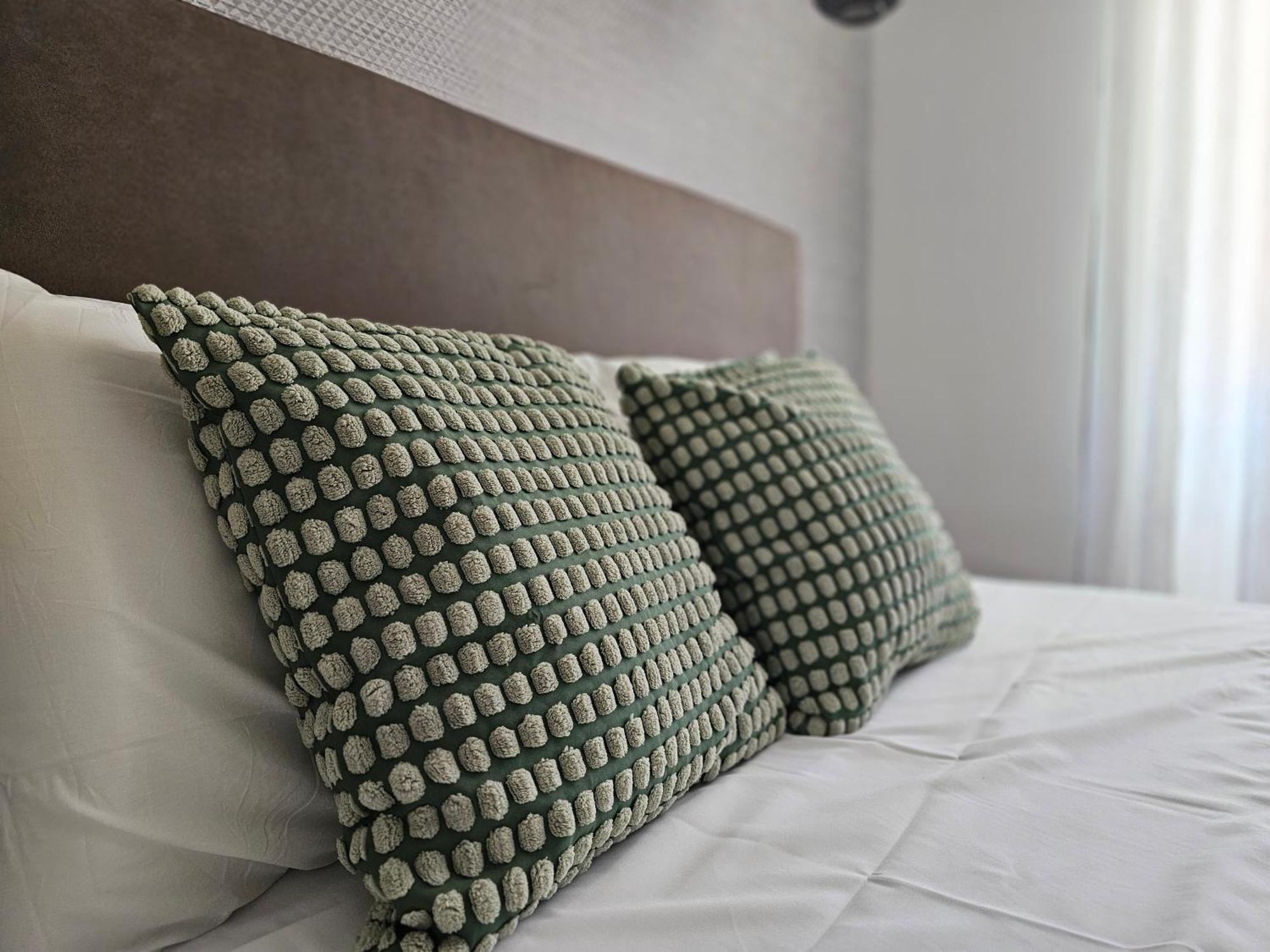 Surfsoul Guesthouse - Bed And Breakfast Peniche Exterior photo