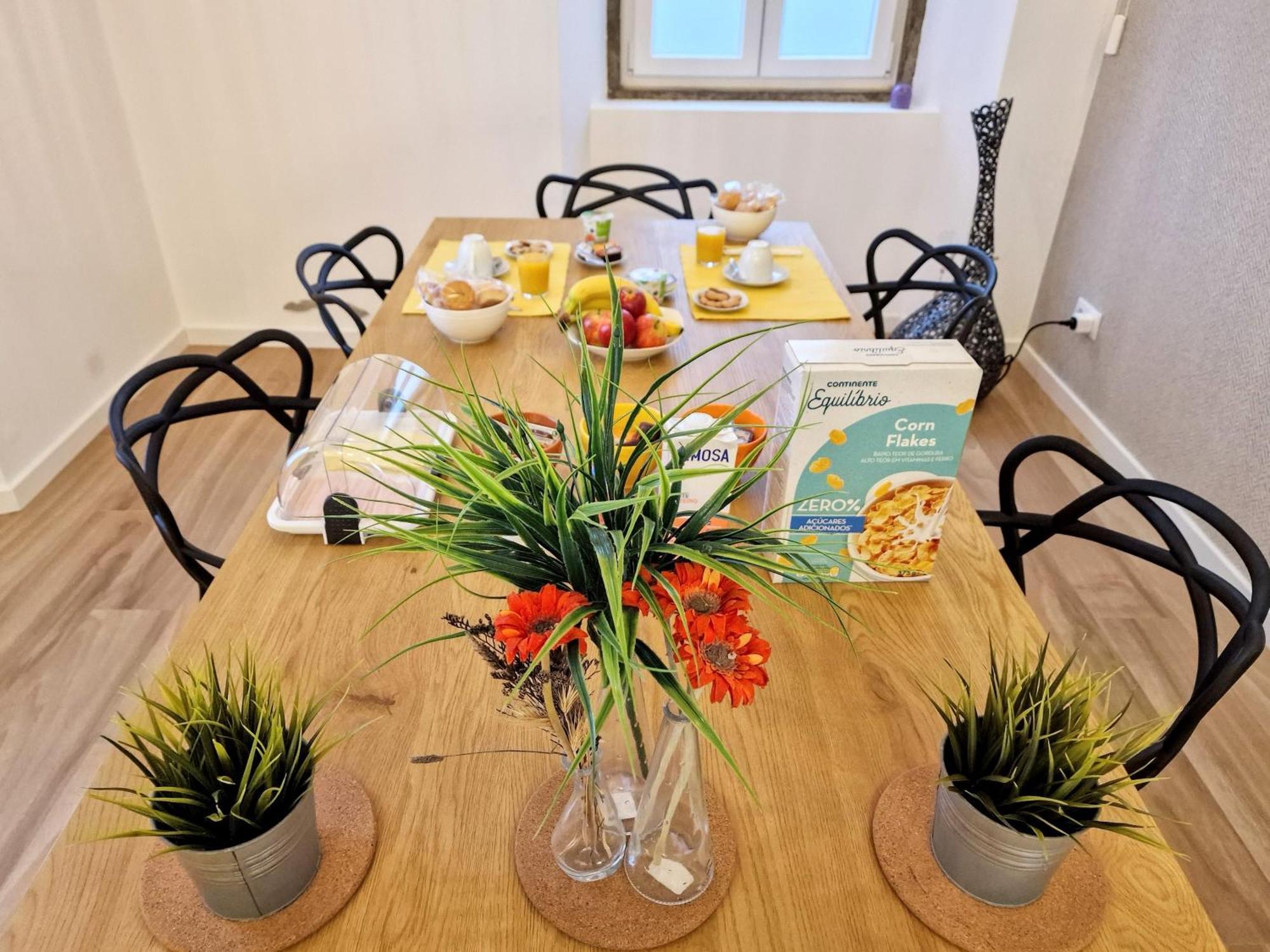 Surfsoul Guesthouse - Bed And Breakfast Peniche Exterior photo