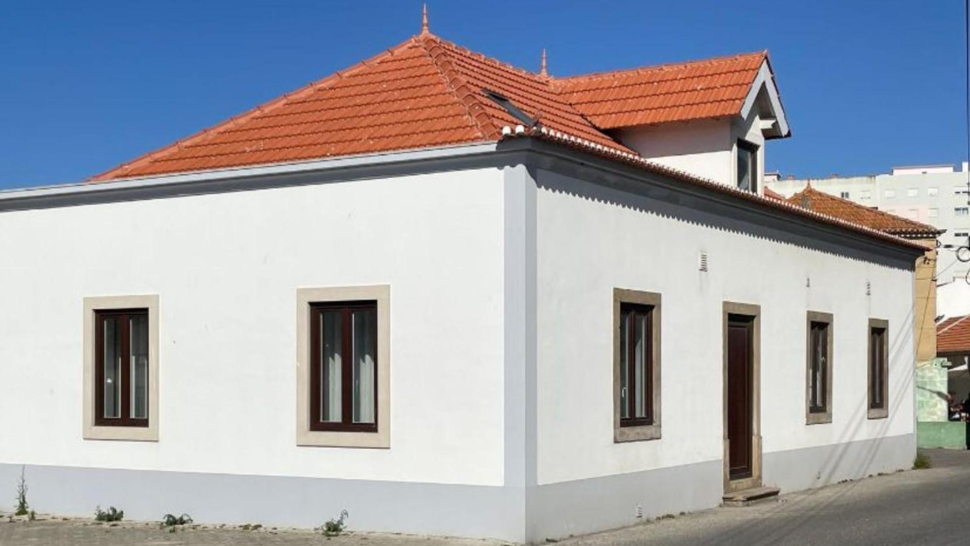 Surfsoul Guesthouse - Bed And Breakfast Peniche Exterior photo